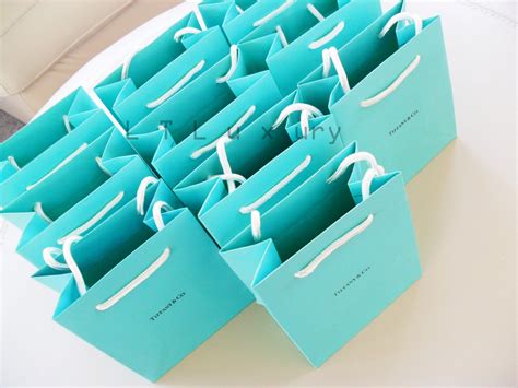 tiffany blue gift bags.